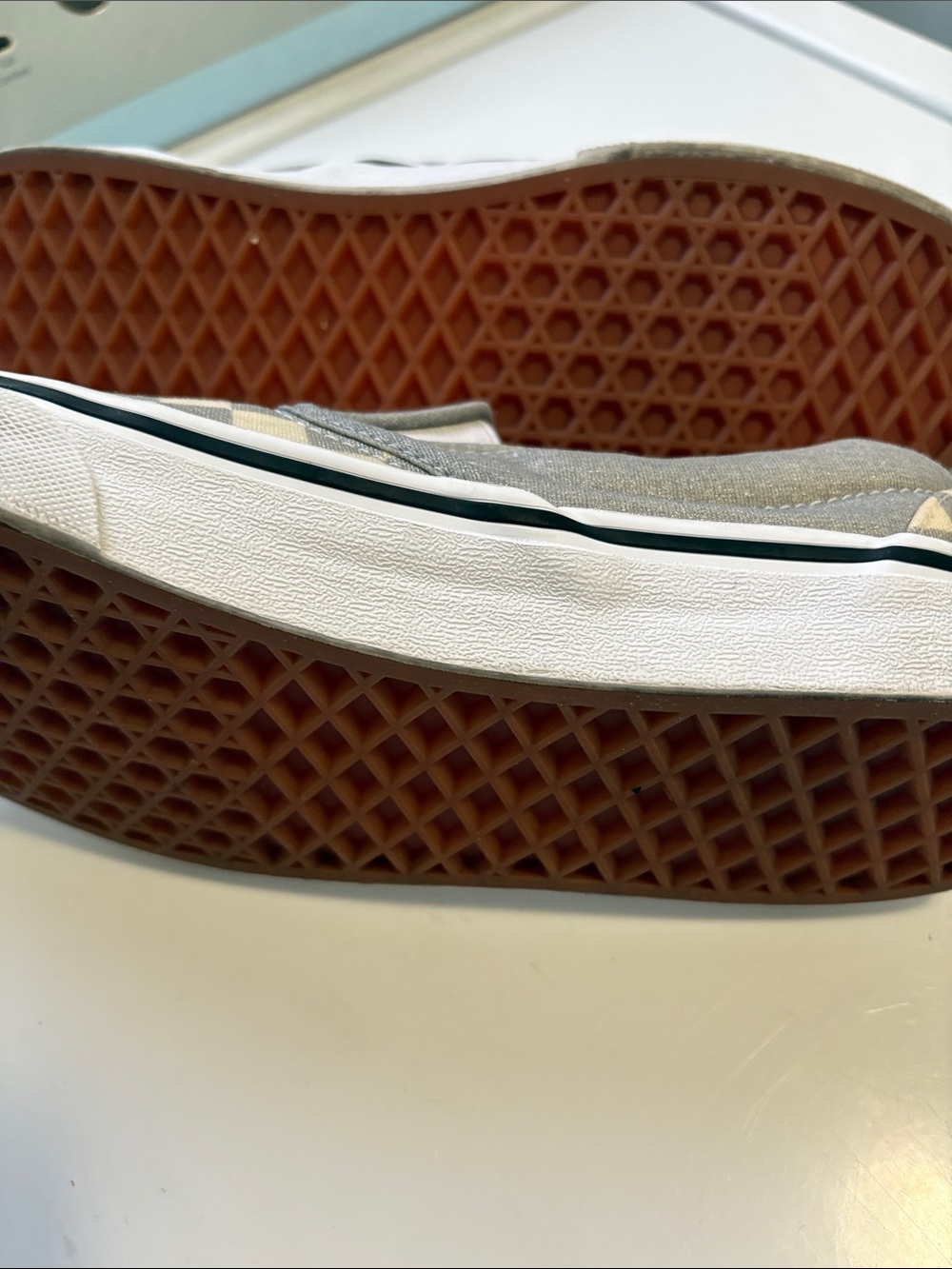 Vans - Picture 2 of 4